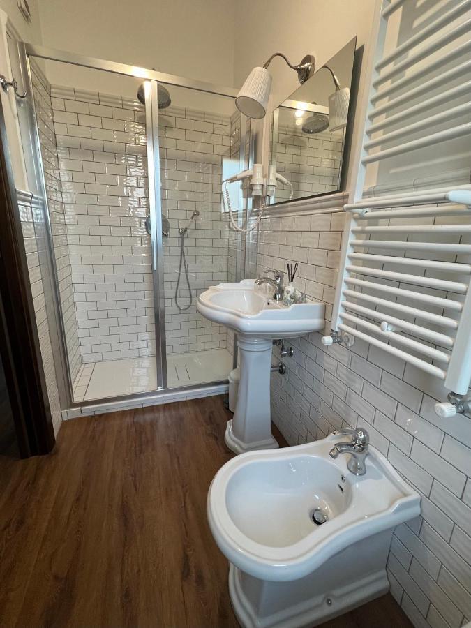 Guest House Le Gemelle Vagabonde Fiumicino Bagian luar foto
