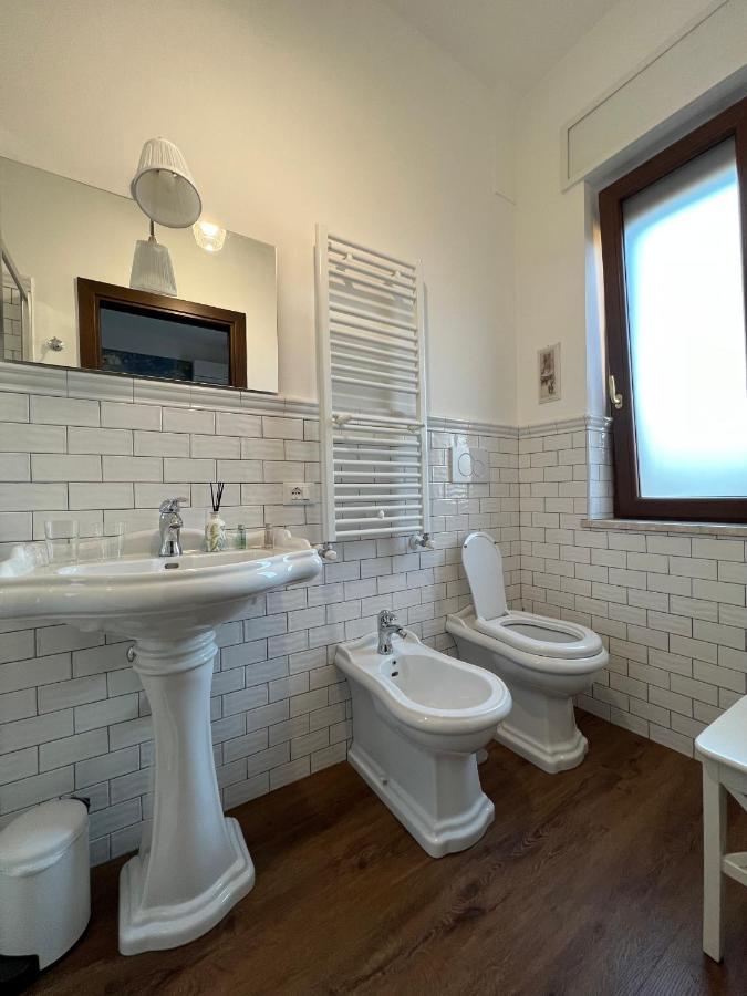 Guest House Le Gemelle Vagabonde Fiumicino Bagian luar foto