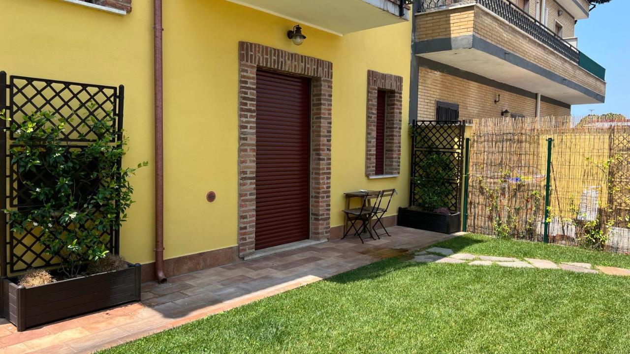 Guest House Le Gemelle Vagabonde Fiumicino Bagian luar foto